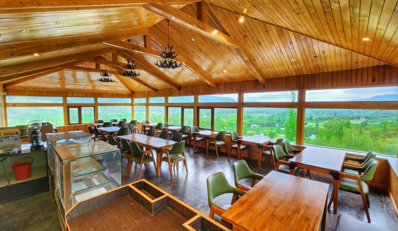 The Walnut Creek Pahalgam Hotel Ngoại thất bức ảnh