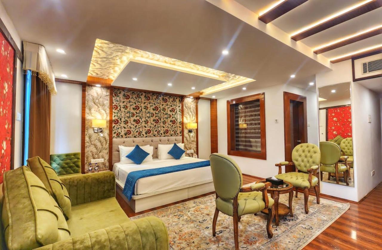 The Walnut Creek Pahalgam Hotel Ngoại thất bức ảnh