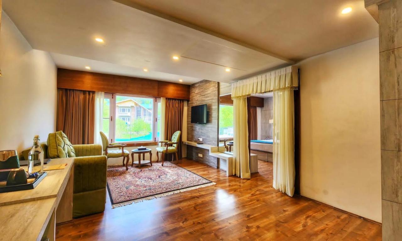 The Walnut Creek Pahalgam Hotel Ngoại thất bức ảnh