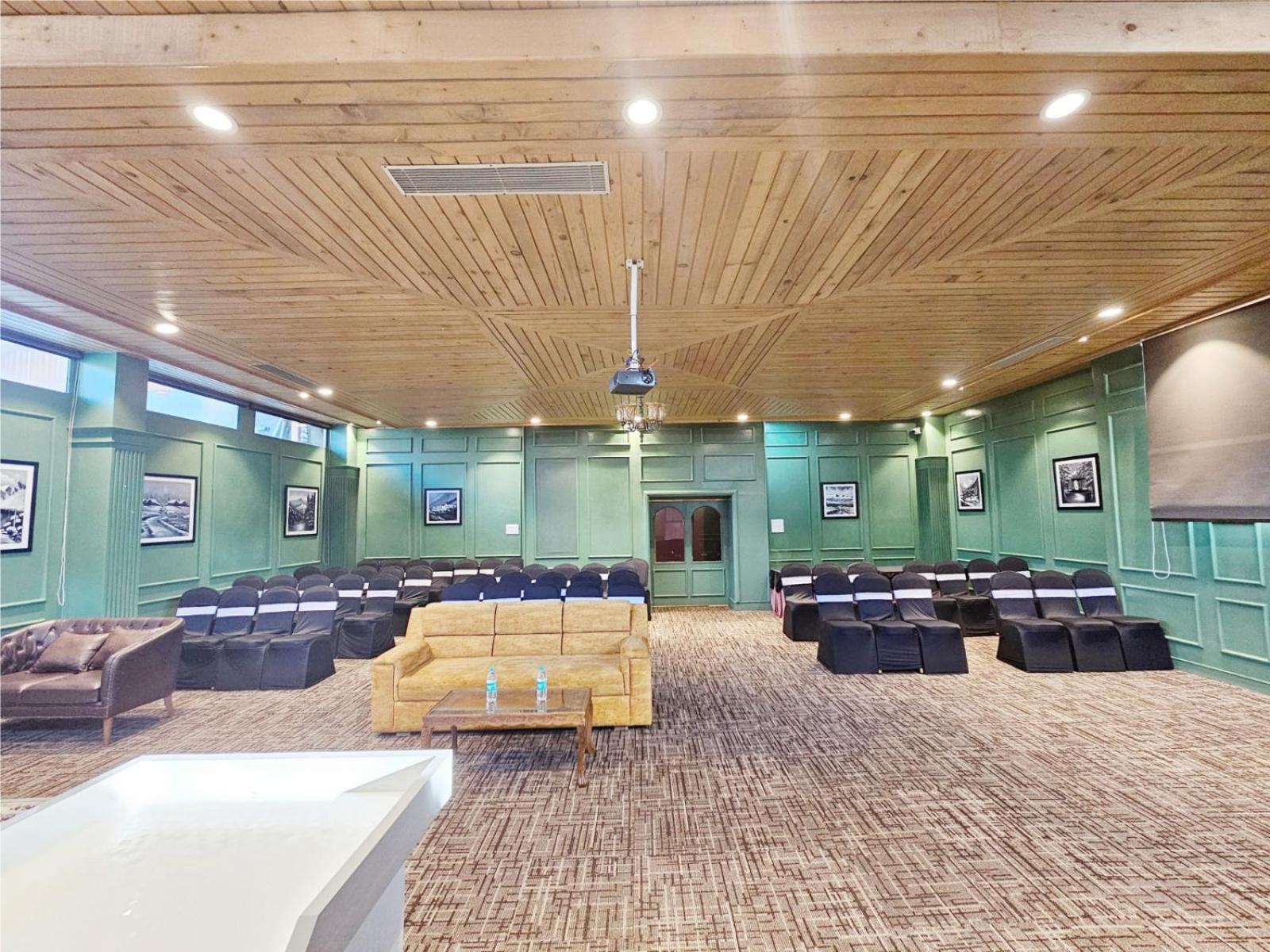 The Walnut Creek Pahalgam Hotel Ngoại thất bức ảnh