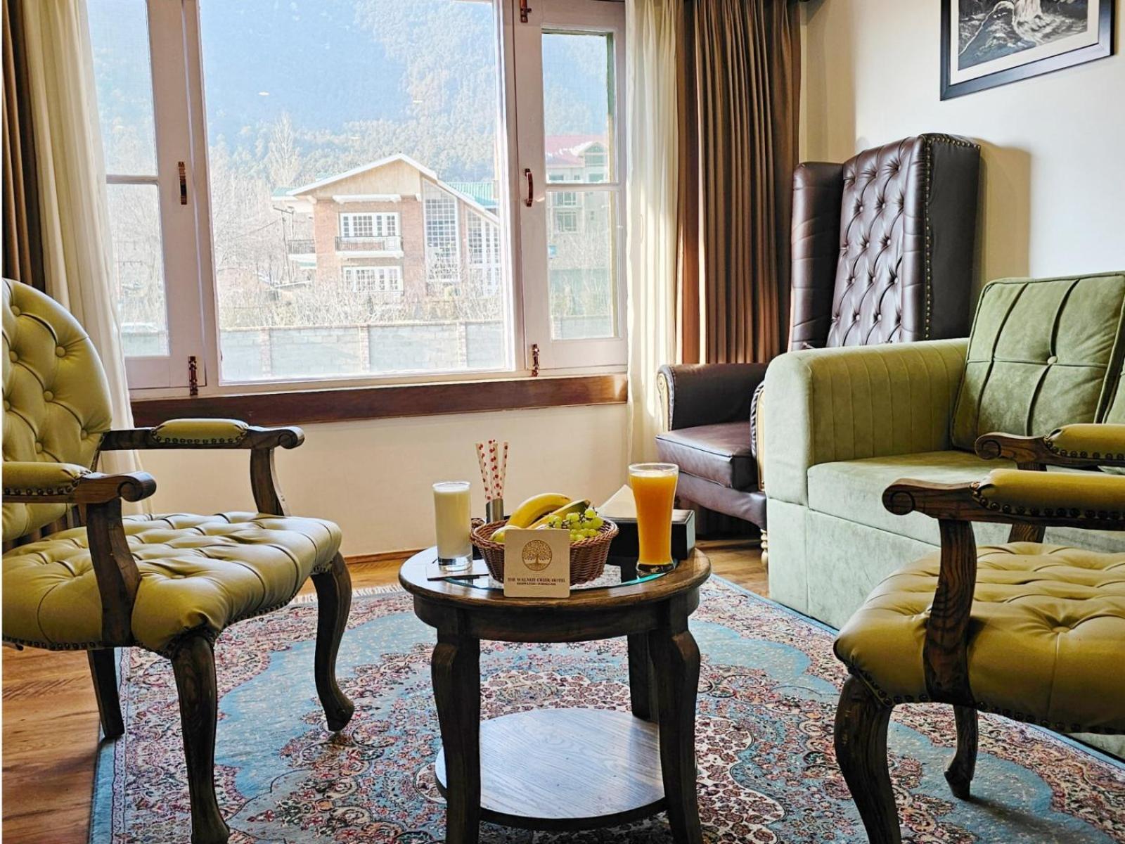The Walnut Creek Pahalgam Hotel Ngoại thất bức ảnh