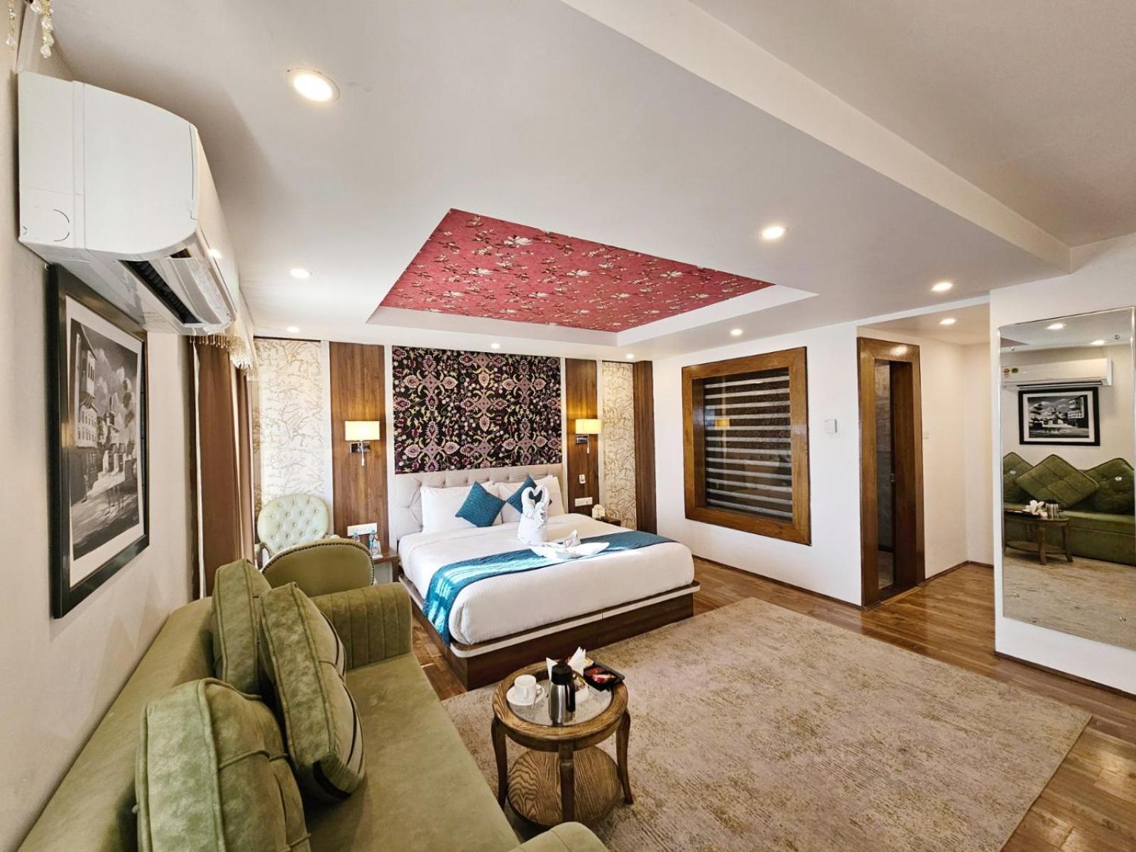 The Walnut Creek Pahalgam Hotel Ngoại thất bức ảnh